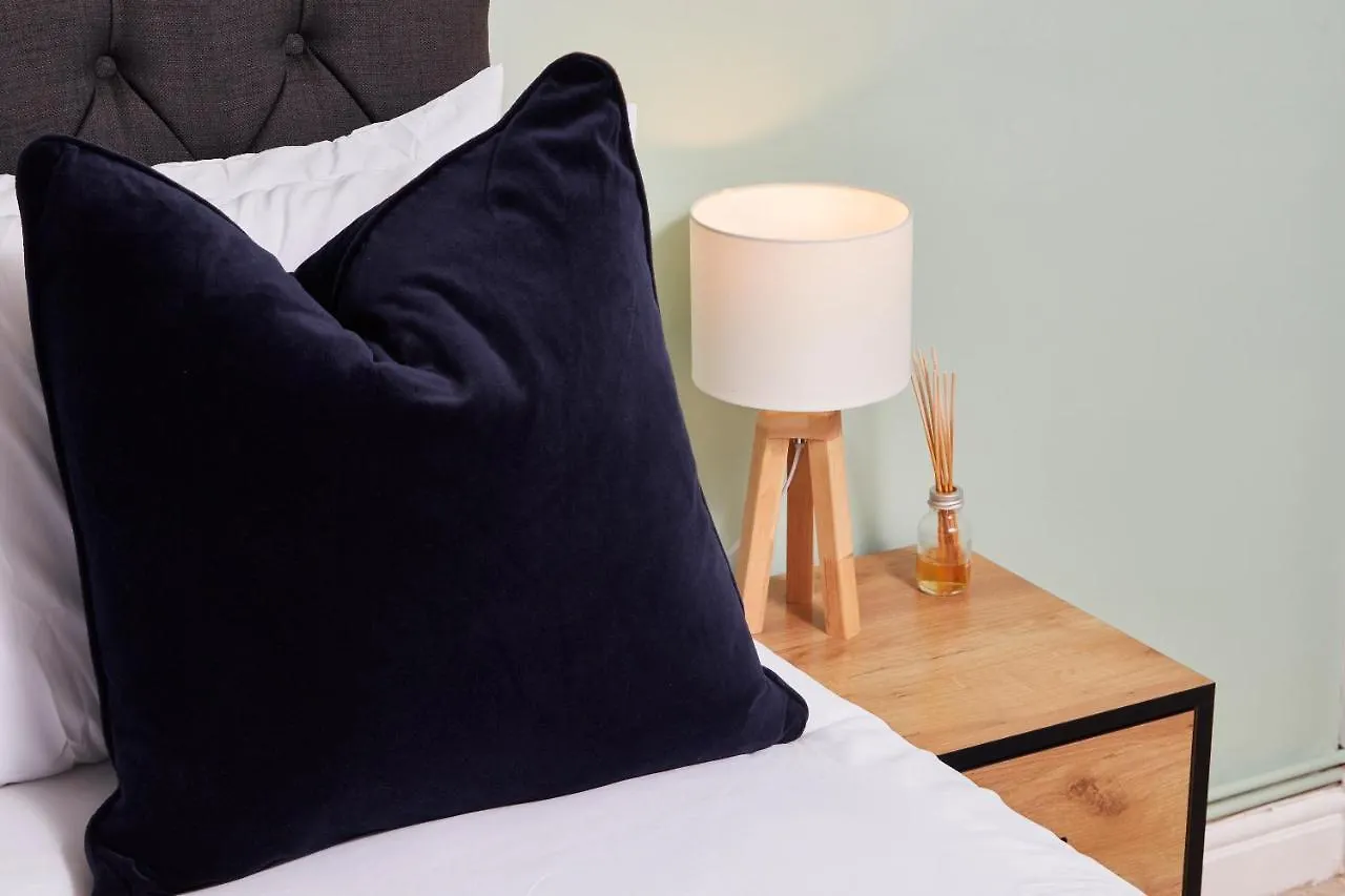 Wonderful Apartment In Bath With Garden - Sleeps 8 United Kingdom