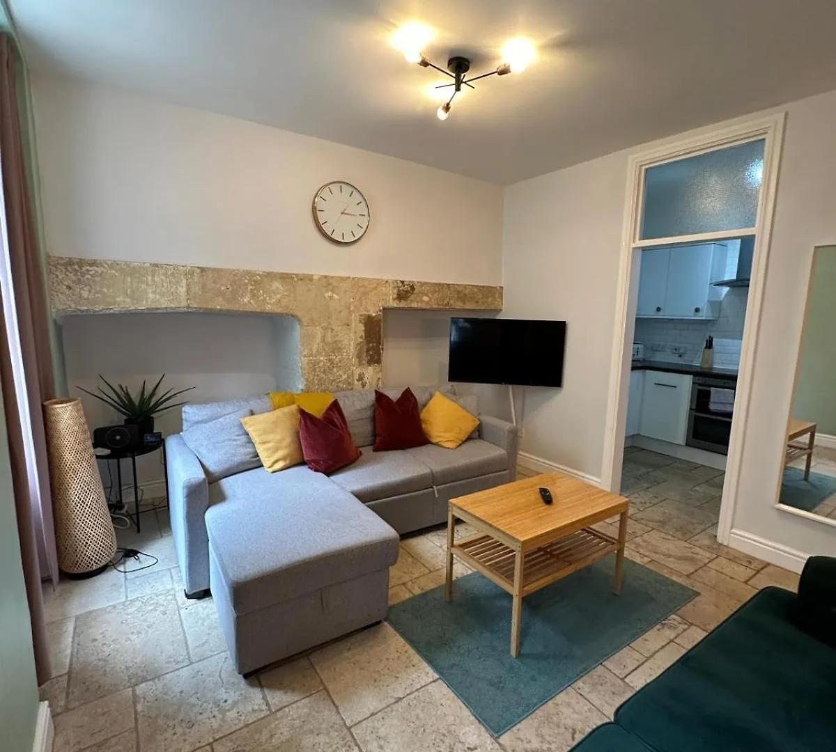 Wonderful Apartment In Bath With Garden - Sleeps 8 Holiday home